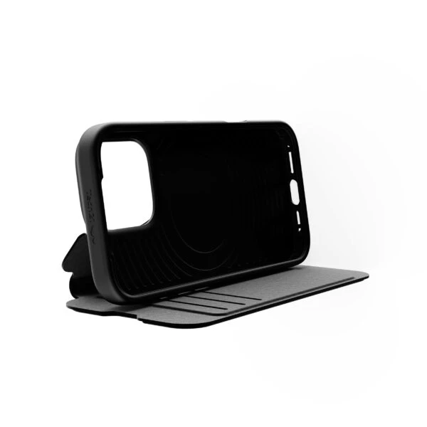 „Tech21 Evo Lite“ dėklas, skirtas „iPhone 16 Pro“ telefonui, juodas