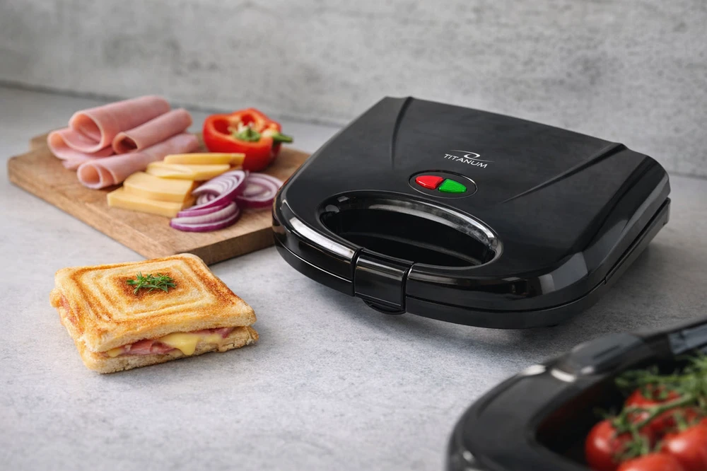 Sumuštinių keptuvas Toaster for sandwiches Esperanza Pizzaiola TKT005K (700W, juodos spalvos)