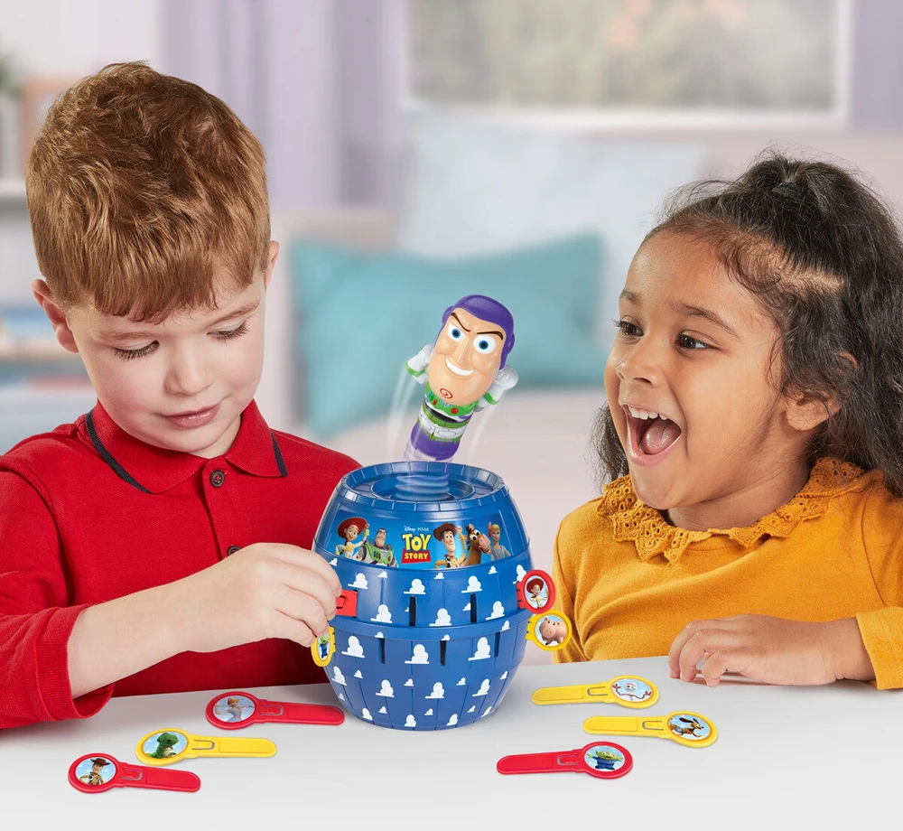 Tomy,Disney TOMY - Iššokantis Buzz Lightyear (85-73938)