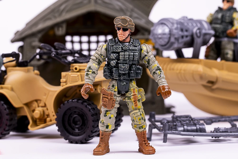 Toymax Specialiųjų pajėgų karinis rinkinys su valtimi, sraigtasparniu, keturračiu ir priedais (520374)