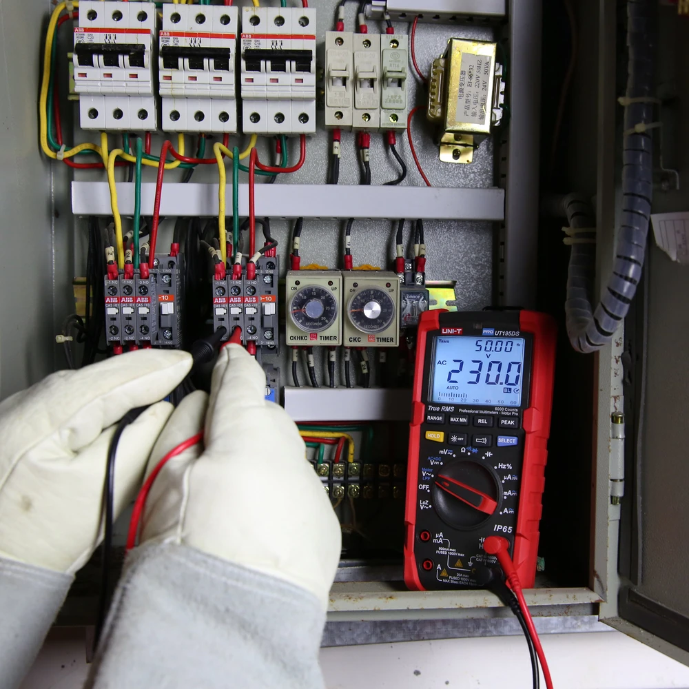 Uni-t Universalus multimetras UT195DS