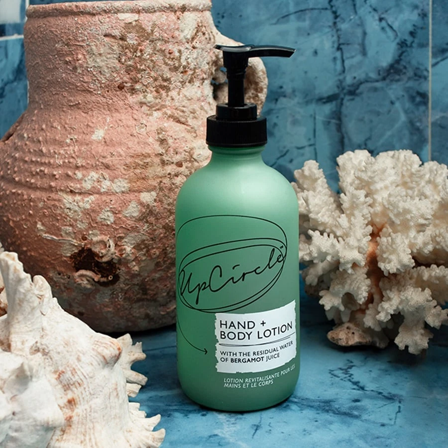 UpCircle - Rankų ir kūno losjonas su bergamočių vandeniu 250 ml