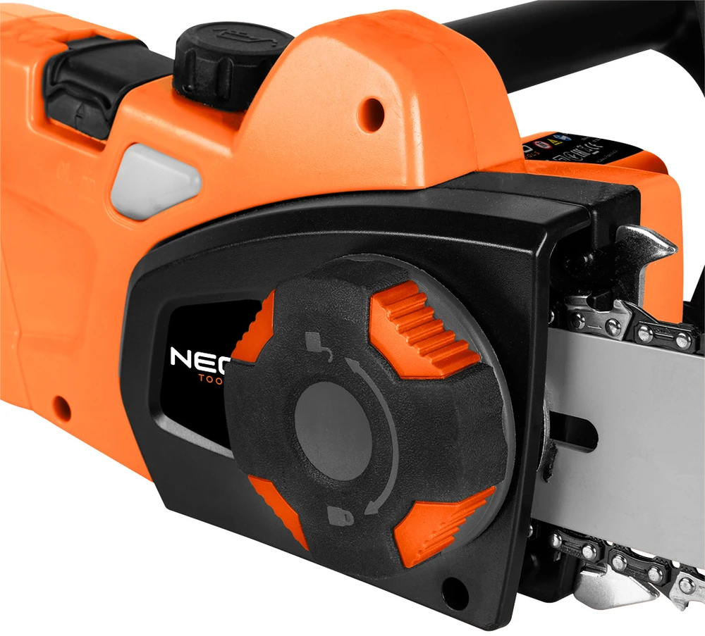 Neo Urządzenie 2 viename sodo įrankis su strėle: 750 W 250 mm grandininis pjūklas + 550 W 460 mm gyvatvorių žirklės
