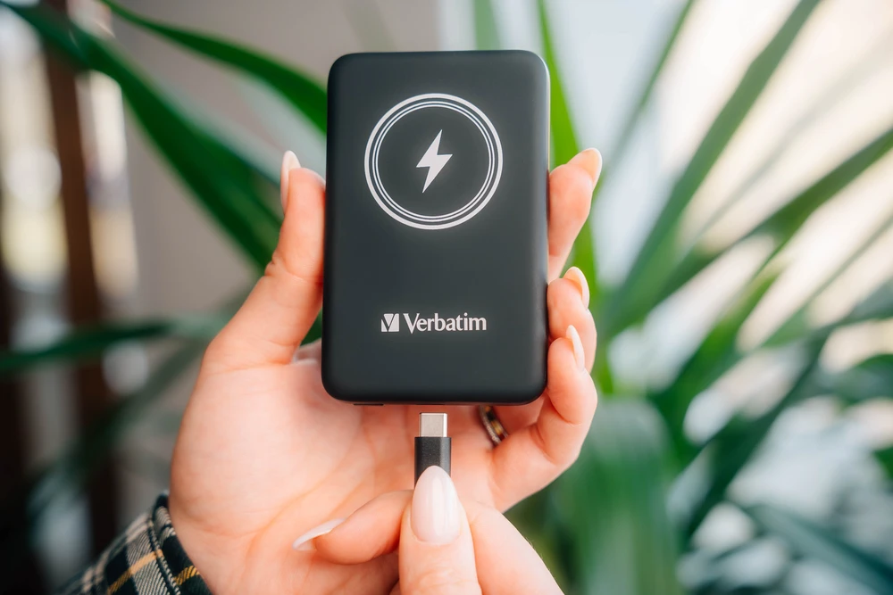 „Verbatim Charge ´n´ Go“ magnetinė belaidė išorinė baterija, 10000 vnt.
