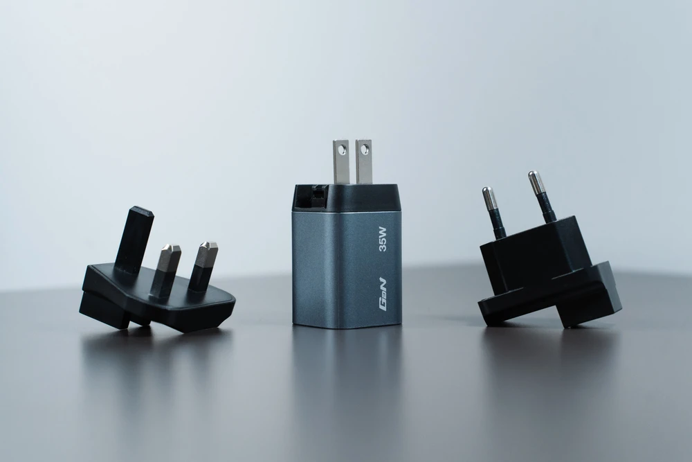 Verbatim GaN 35W Laidinis įkroviklis USB-C/USB-A + EU/UK/US Adapteris GNC-35 32200
