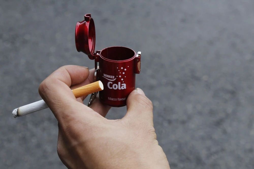 Winkee - Peleninė - Nešiojama peleninė Cola