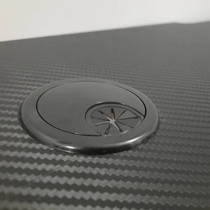 Xrocker „X-Rocker“ – „Ocelot Carbon“ žaidimų stalas – mėlyni ir raudoni lipdukai