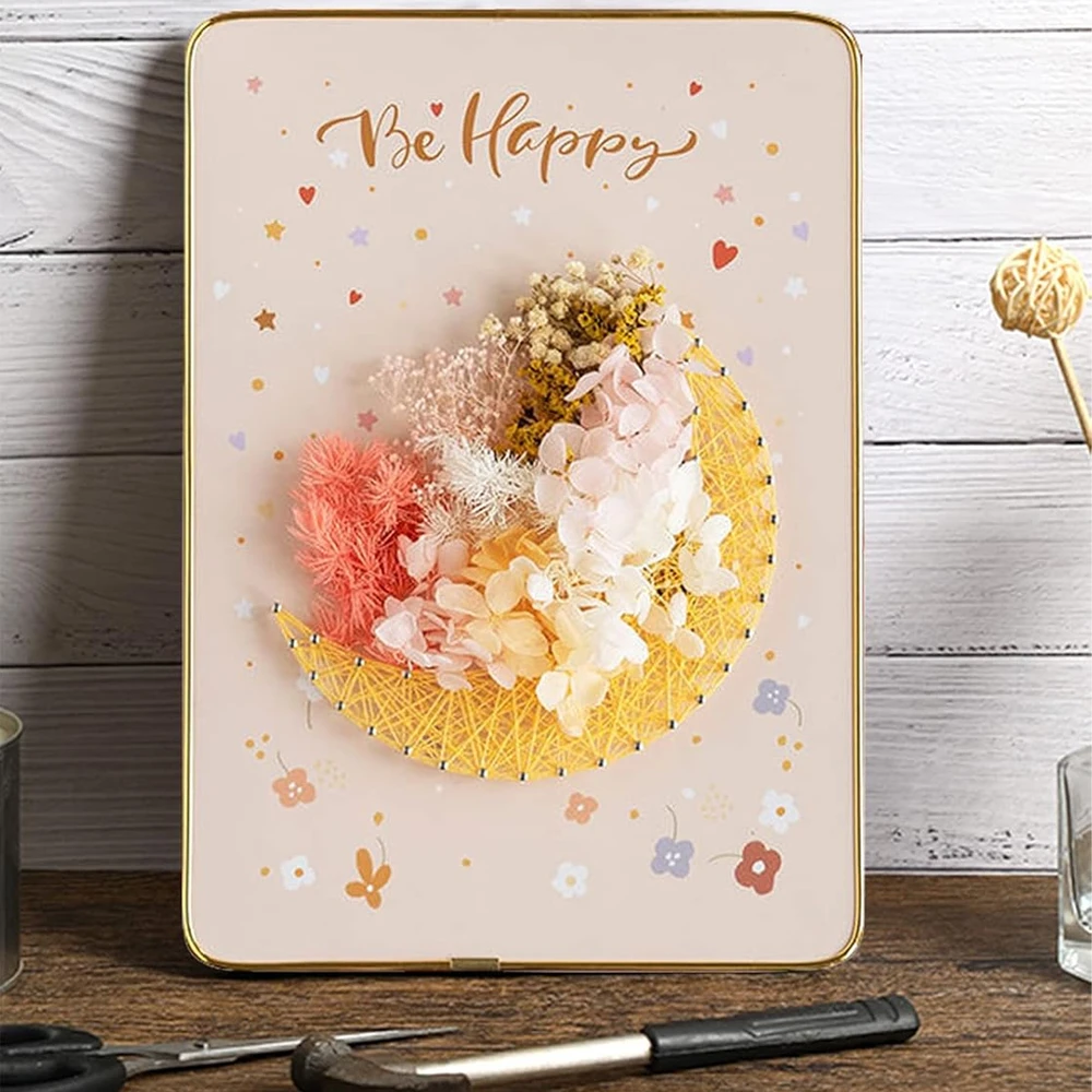 ZESTAW Rinkinys KŪRYBINIS RINKINYS VIRVELĖMS, SIUVINĖJIMUI, LED PAVEIKSLĖLIS RĖMELYJE, 21X30 CM