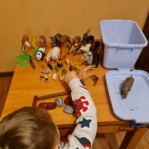 Kruzzel Žaislinių gyvūnų figūrėlių rinkinys kibirėlyje 24816