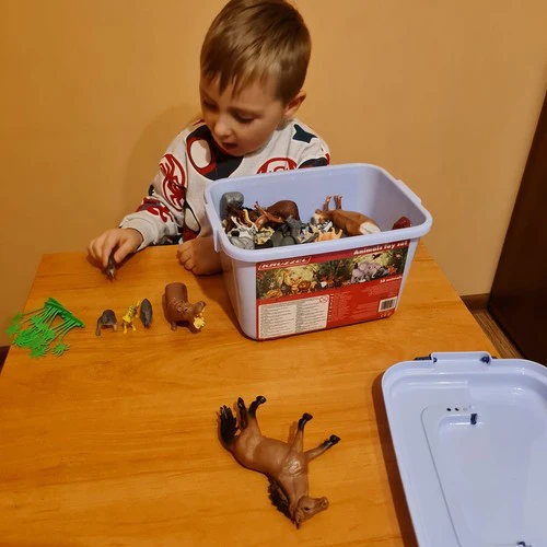 Kruzzel Žaislinių gyvūnų figūrėlių rinkinys kibirėlyje 24816