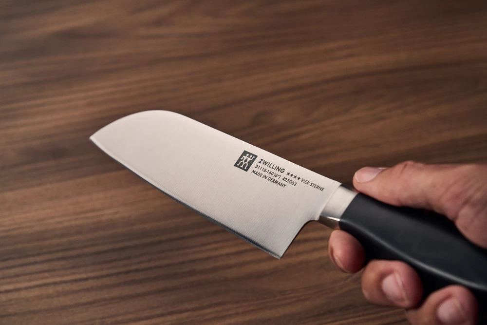 Zwilling - Keturių žvaigždučių Santoku - Smulkiapjūklis - 16 cm