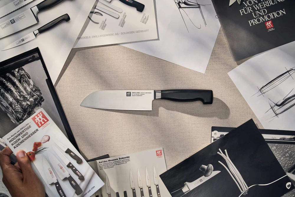 Zwilling - Keturių žvaigždučių Santoku - Smulkiapjūklis - 16 cm