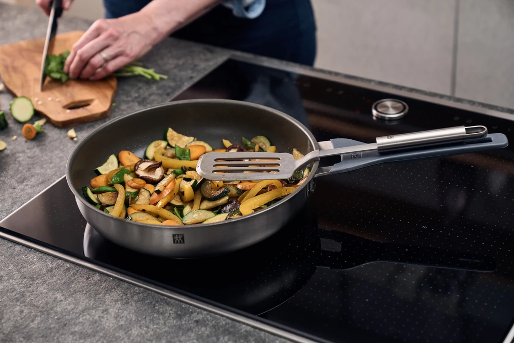 ZWILLING keptuvė Simplify 24 cm su nepridegančia keramine danga, indukcinė 1030608