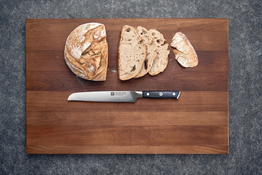 Zwilling - Spectrum duonos peilis - dantytu ašmeniu - 20 cm