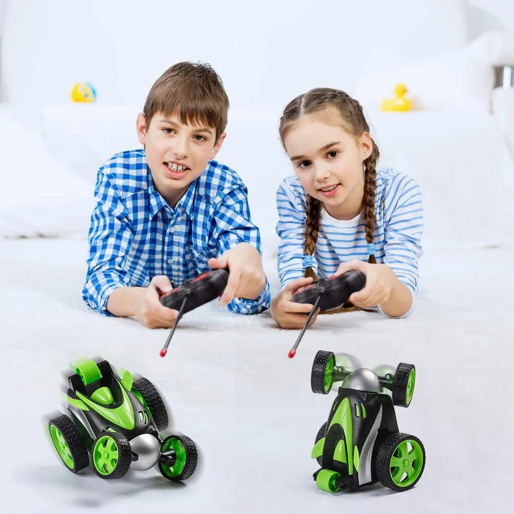 Automobilis su nuotolinio valdymo pulteliu Stunt Car