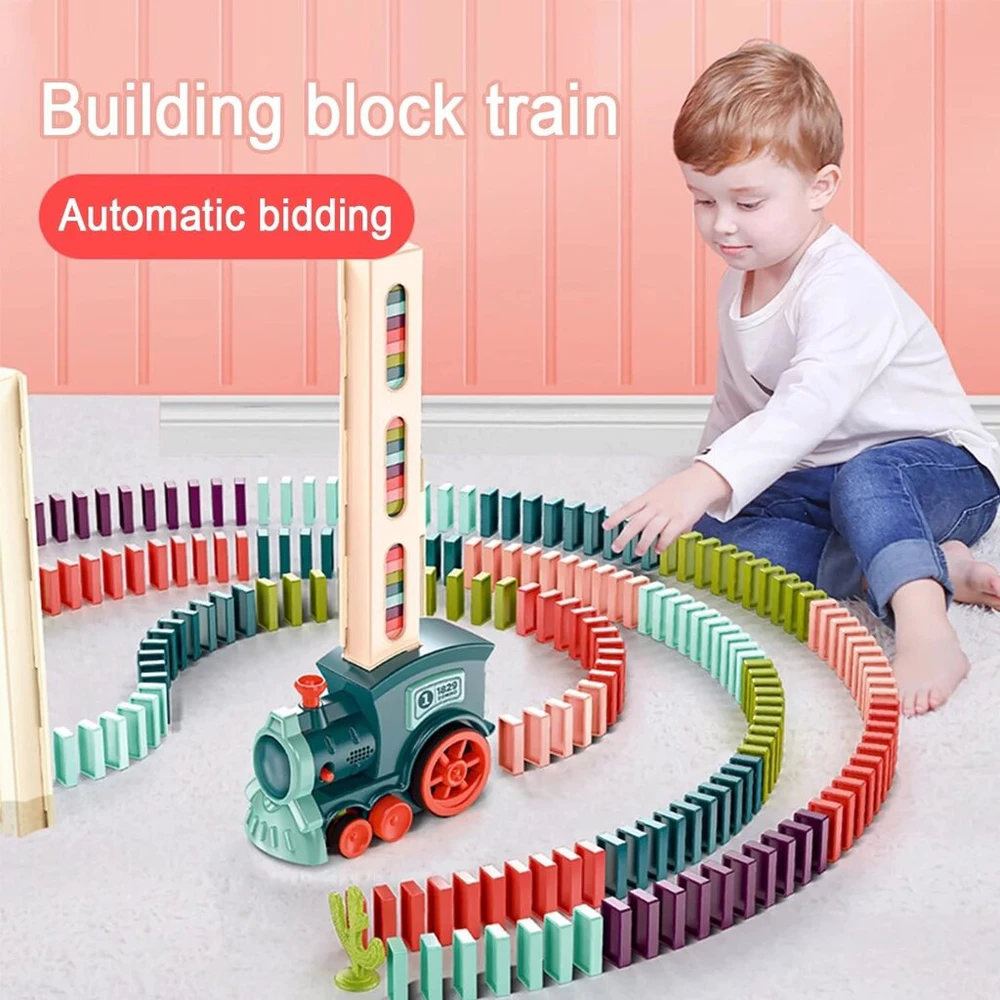 Interaktyvus traukinys su domino Train