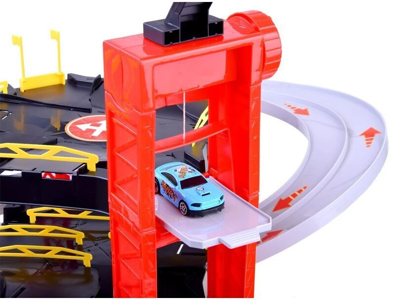 Lenktynių trasa su automobiliais