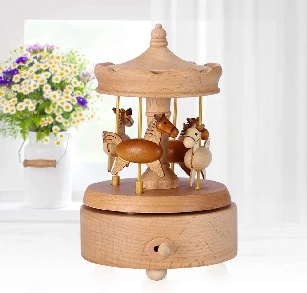 Medinė muzikinė dėžutė Carousel