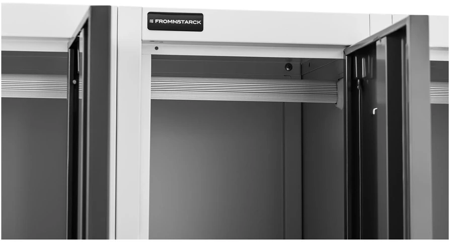 Metalinė spintelė su 6 užrakinamais skyreliais