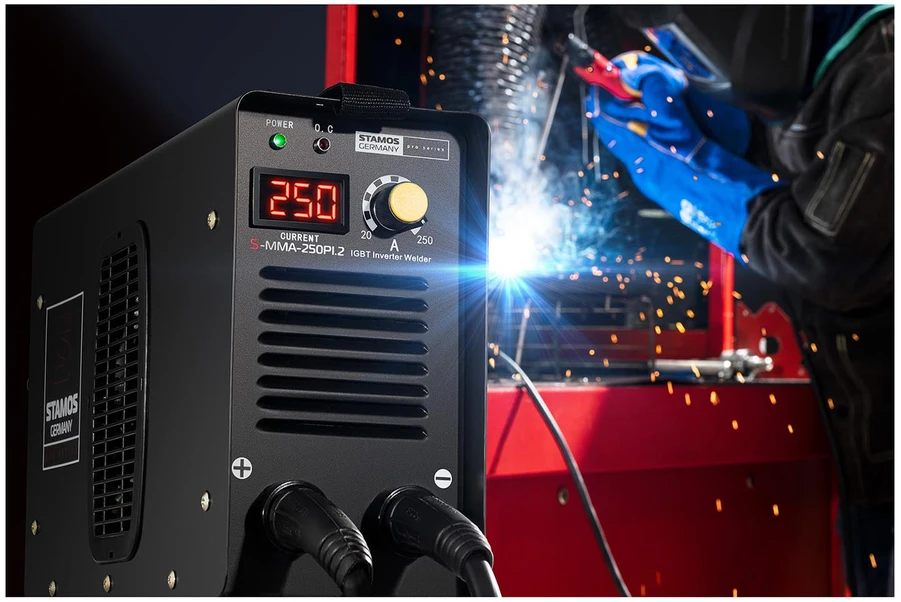 MMA suvirinimo aparatas su LED ekranu 250A 230V juodas