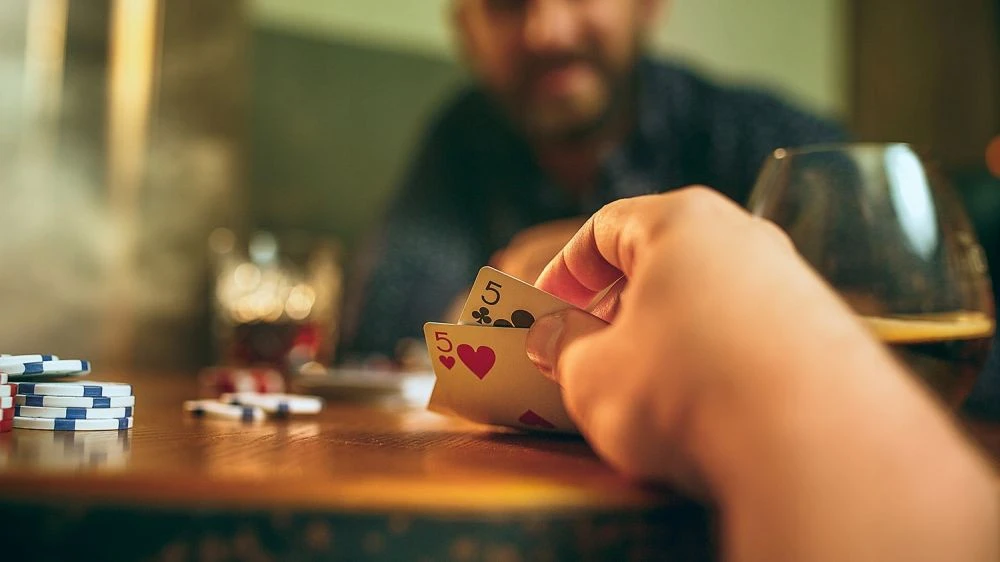 Pokerio rinkinys dėžutėje BERIMAX 8WA-6ZPFD 200 žetonų