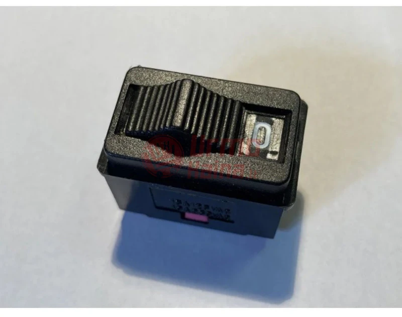 Stumdomasis jungiklis 10A 250V / 15A 125V 4 kontaktų