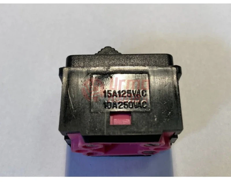 Stumdomasis jungiklis 10A 250V / 15A 125V 4 kontaktų