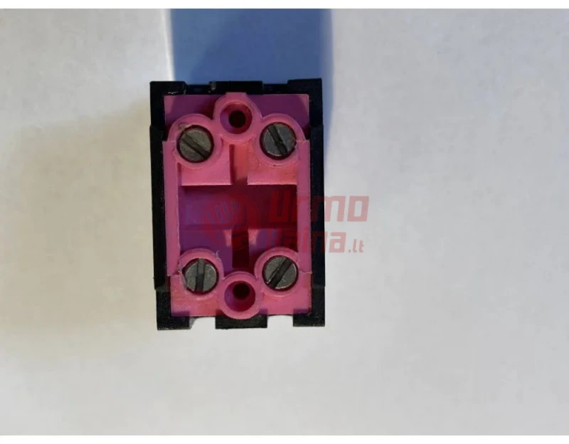 Stumdomasis jungiklis 10A 250V / 15A 125V 4 kontaktų