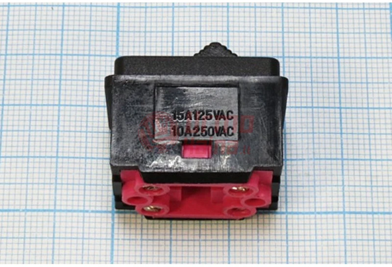 Stumdomasis jungiklis 10A 250V / 15A 125V 4 kontaktų