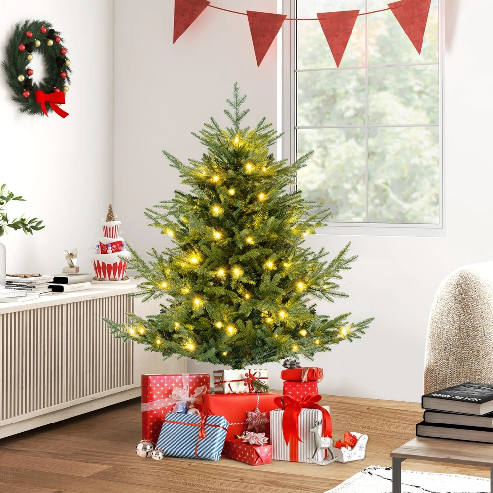 Promotion Dirbtinė Kalėdų eglutė 135cm su 442 šakų galiukais ir 160 šiltų baltų LED lempučių