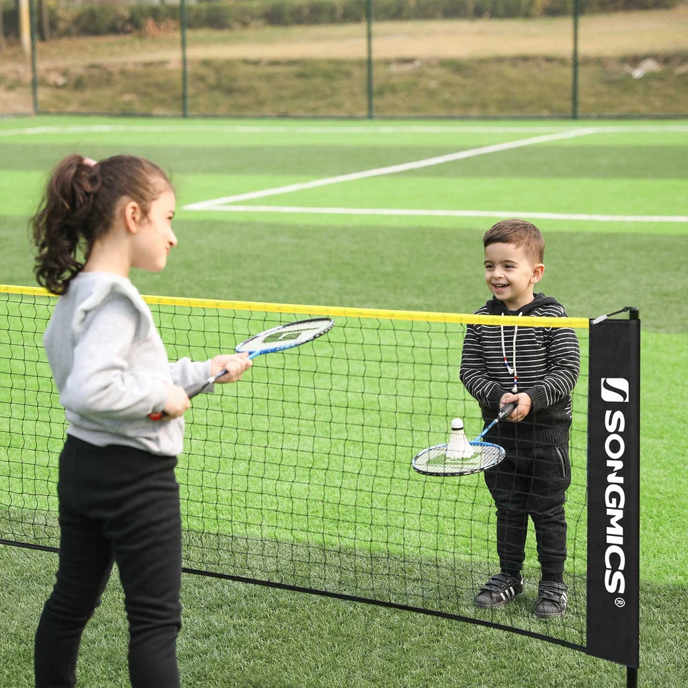 Koduva Badmintono tinklas, 4 m, reguliuojamo aukščio, juodas-geltonas, su krepšiu ir kuoliukais