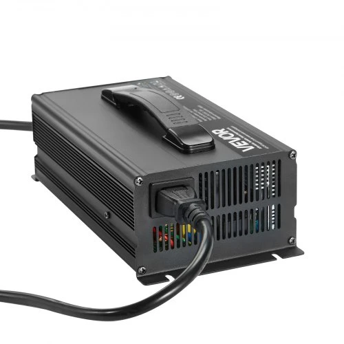 VEVOR LiFePO4 akumuliatoriaus įkroviklis UY600-HF2420, 24 V, 20 A, 29,2 V, su Anderson jungtimi