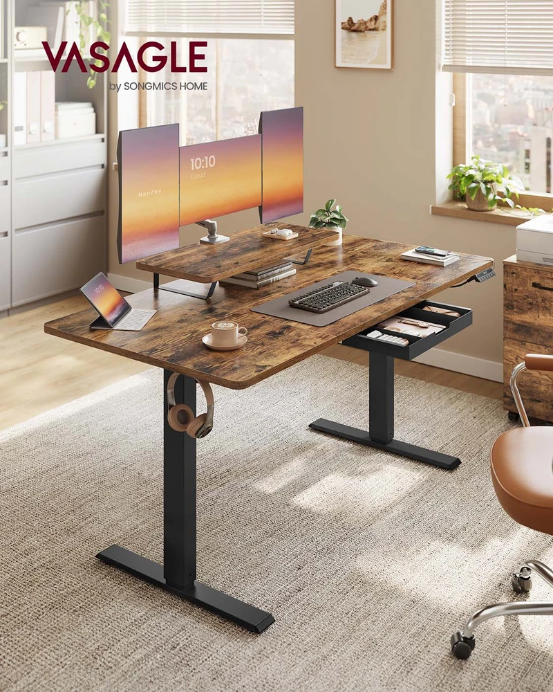 Koduva Reguliuojamo aukščio rašomasis stalas 140 x 70 cm, su monitoriaus stovu, stalčiumi ir USB-C, rudas