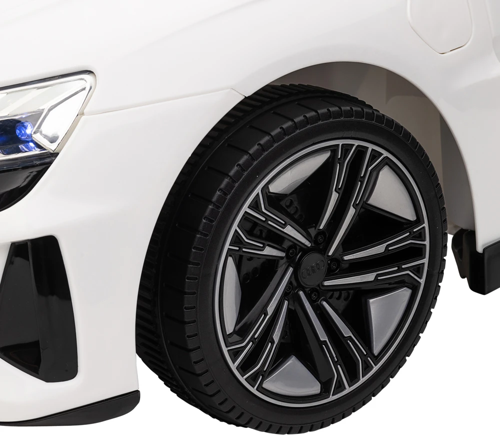 Aosom Vaikiškas elektrinis automobilis Audi RS e-tron GT, baltas, 103 x 58 x 41 cm