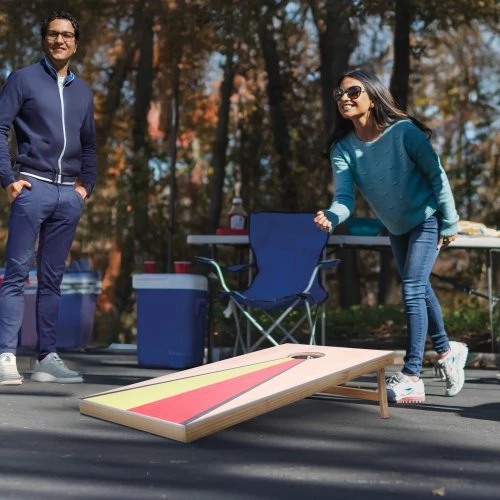 VEVOR „Cornhole“ rinkinys, 4 x 2 ft medinės lentos, 8 maišeliai ir rankena