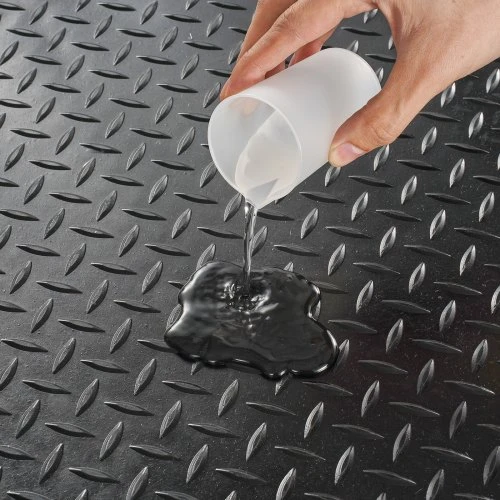 VEVOR Deimantinio rašto guminis garažo grindų rulonas, 3 mm x 4 ft x 15 ft, juodas