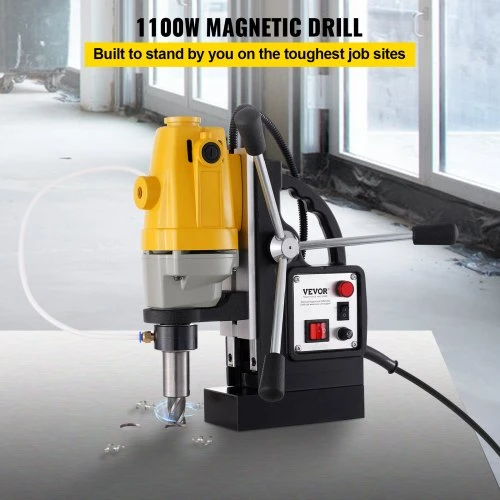 Koduva VEVOR magnetinis gręžtuvas 1100 W, 12000 N, su 6 vnt. HSS žiediniais grąžtais