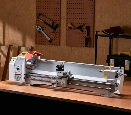 Koduva VEVOR metalinis tekinimo staklės, 220 x 1000 mm, 0–2500 RPM, 1250 W bešepetis variklis