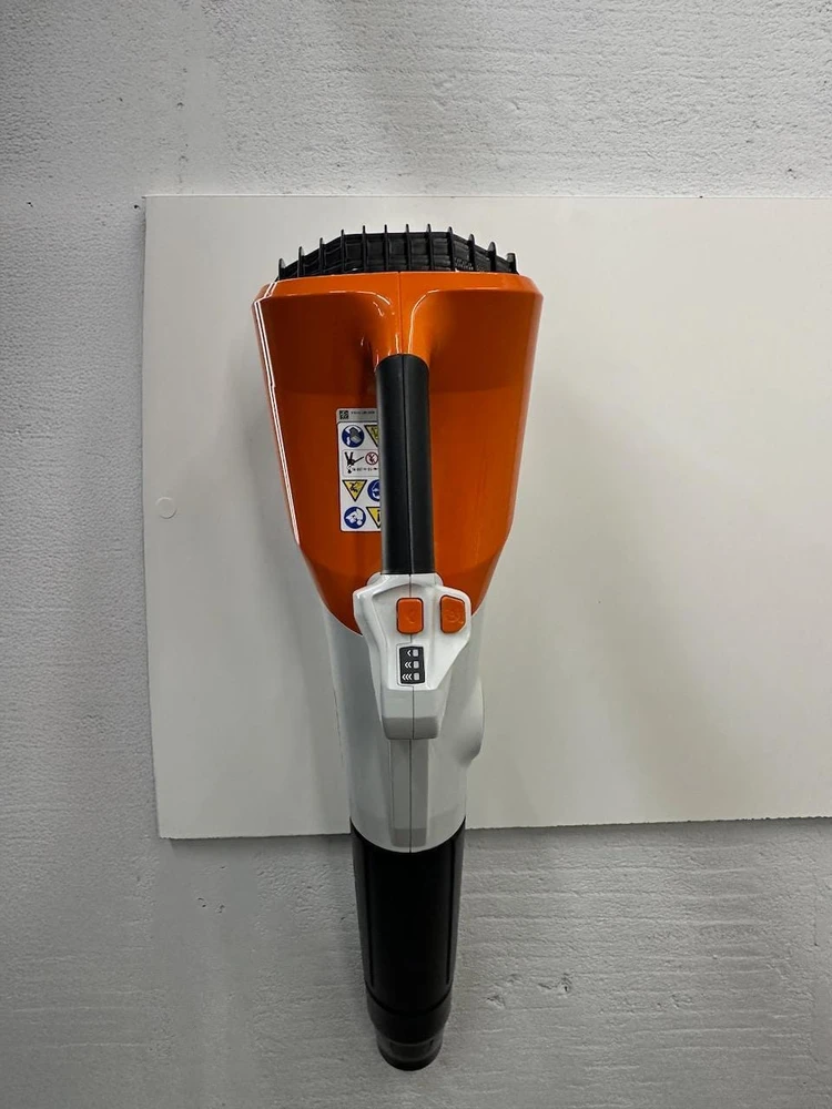 Garageprintslt STIHL BGA 250 lapų pūstuvo sieninis laikiklis