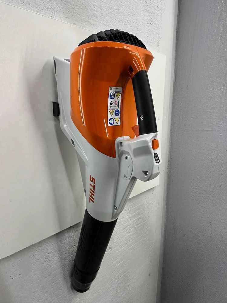 Garageprintslt STIHL BGA 250 lapų pūstuvo sieninis laikiklis