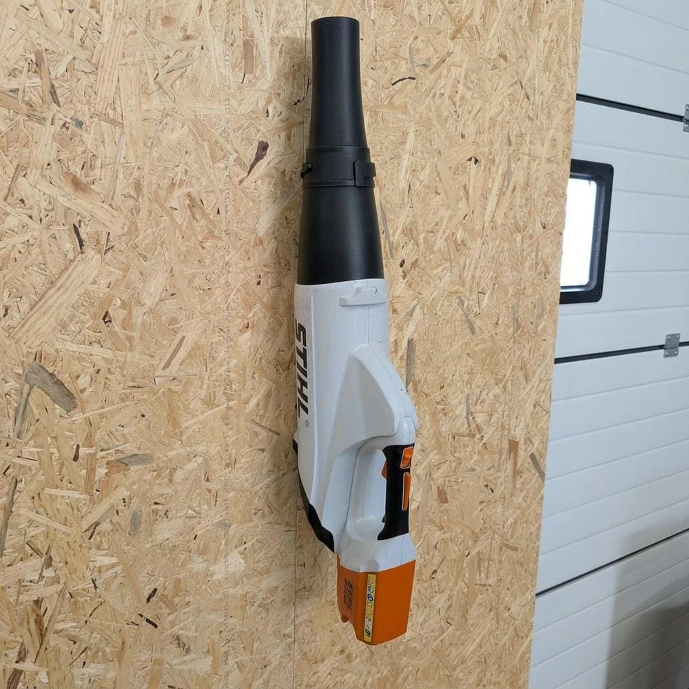 Garageprintslt Stihl BGA 85 Lapų Pūstuvo Sieninis Laikiklis