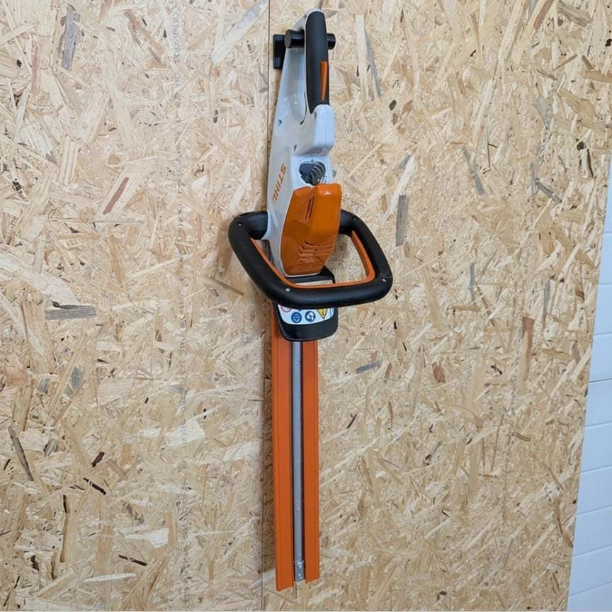 Garageprintslt STIHL HSA30 HSA40 Sodo žoliapjovės laikiklis