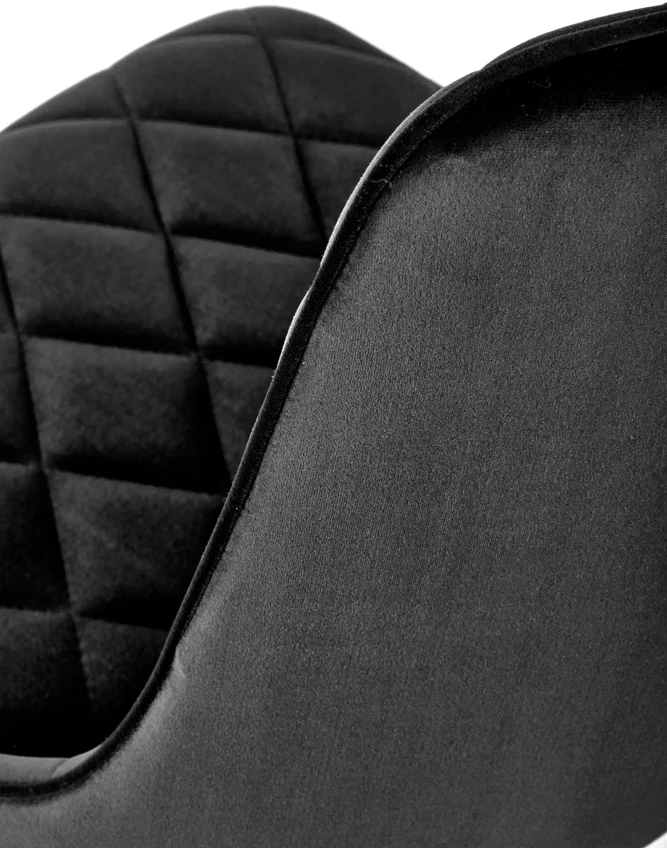 K450 kėdės spalva: cinamono