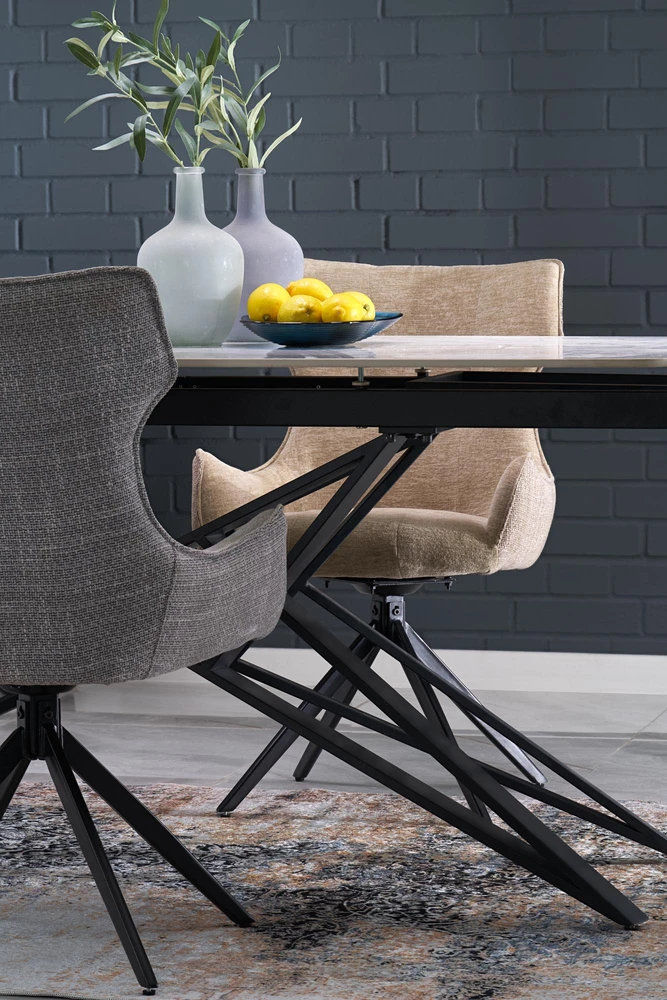 K573 chair, beige