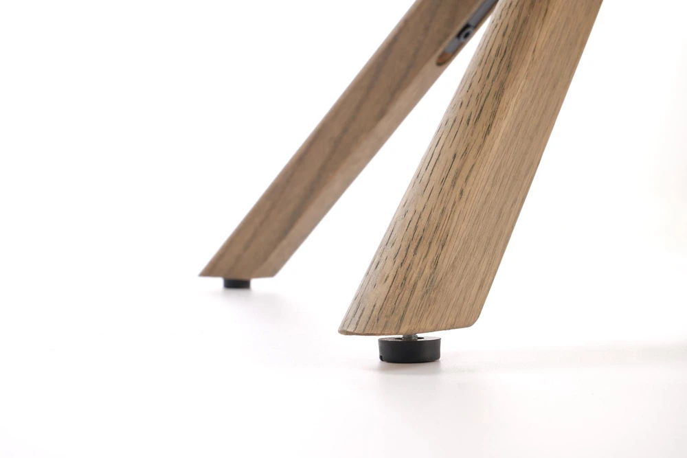 K585 chair, dark beige / l.walnut