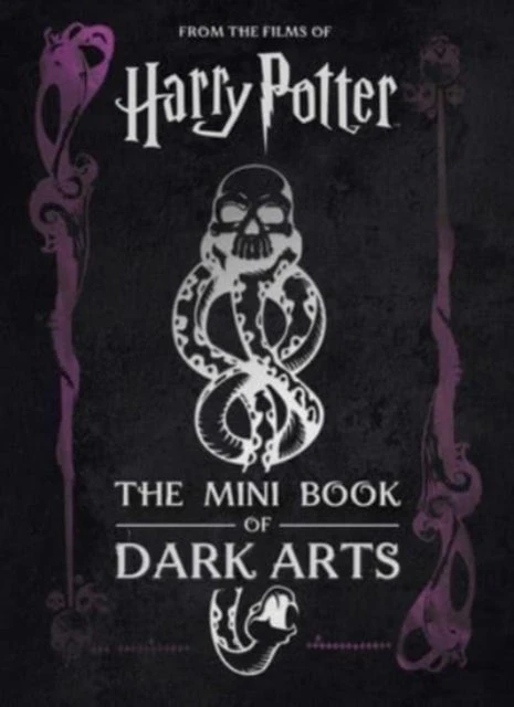 Dėlionė Insight Editions Knyga - Harry Potter Mini Knyga apie Tamsiąsias Menas 304 Puslapiai 7.5 x 9.5 x 2.2 cm