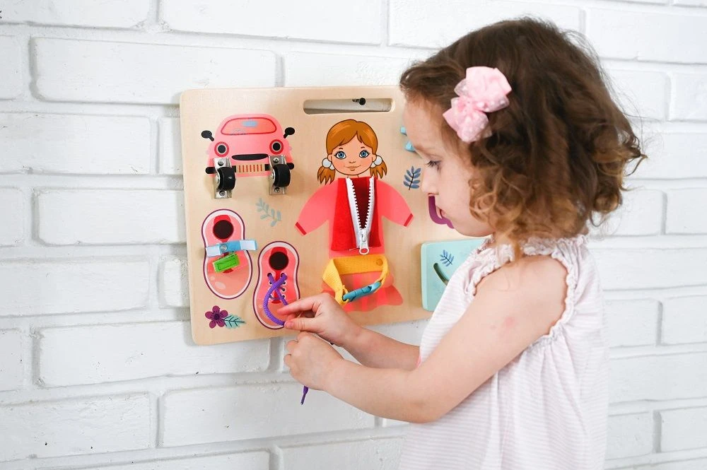 Adam Toys Motorinė veiklos lenta Ania mažiesiems atradėjams nuo 1 metų, lavina smulkiąją motoriką, medinė