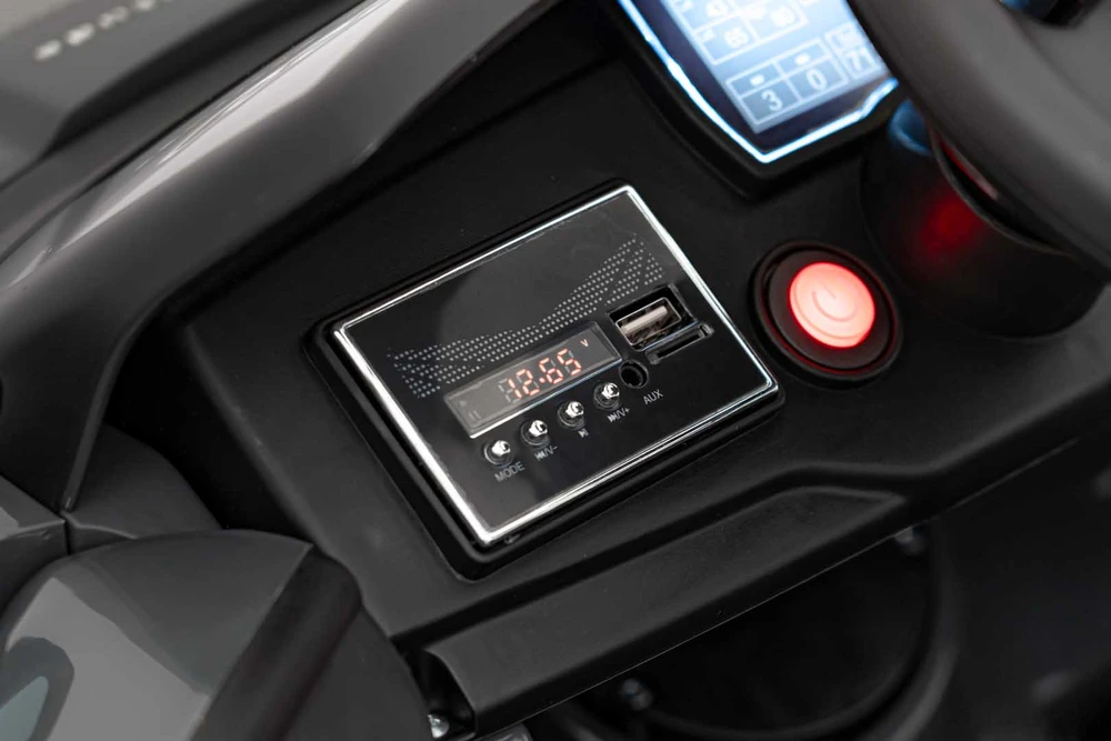 Ramiz Elektromobilis Audi RSQ E-TRON, Pilkas