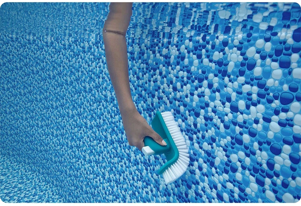 Bestway AquaScrub besisukantis baseino valymo šepetėlis 58786
