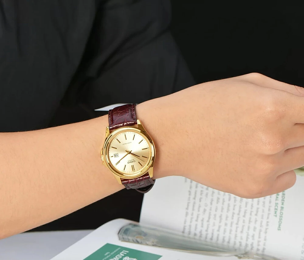 CASIO Moteriškas Laikrodis LTP-1183Q-9A Auksinis Dialas